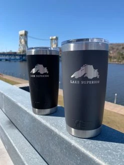 Yeti Lake Superior Rambler 20 Water Bottles & Drinkware