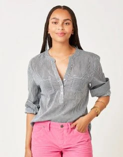 Apparel Carve Designs Women's Dylan Gauze Shirt